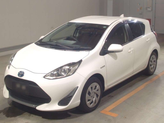 TOYOTA AQUA 2020