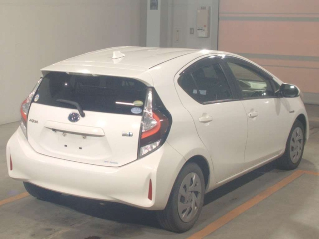 TOYOTA AQUA 2020