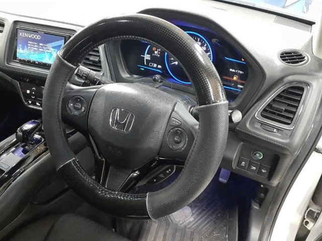 HONDA VEZEL 2015