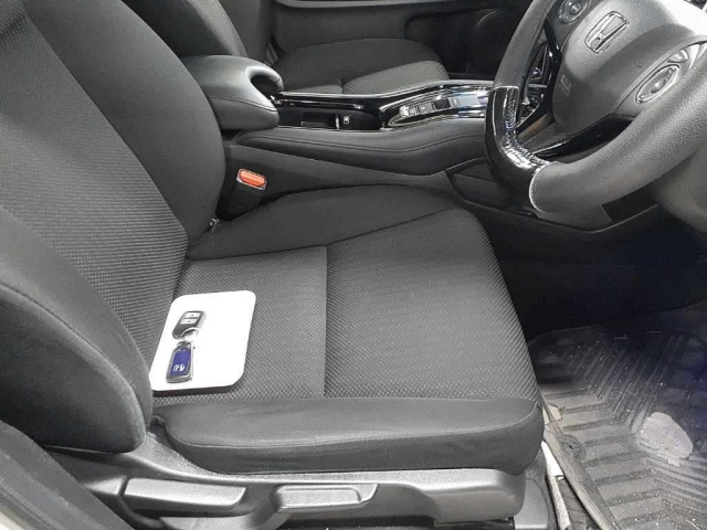 HONDA VEZEL 2015