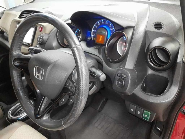 HONDA FIT SHUTTLE 2013