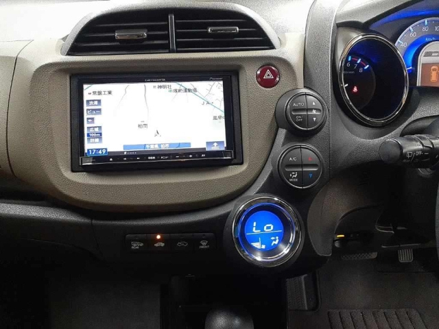 HONDA FIT SHUTTLE 2013