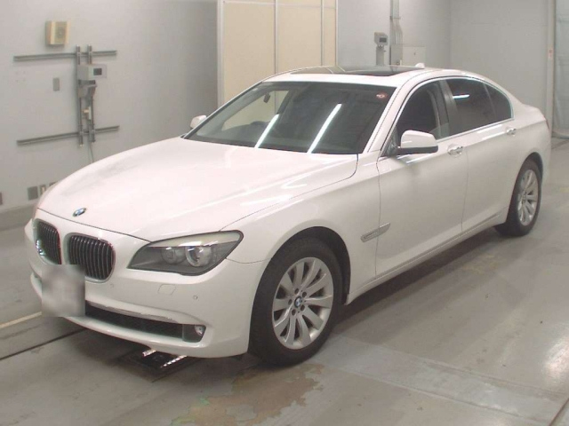 BMW 7 SERIES 2011