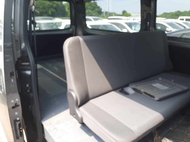 NISSAN CARAVAN VAN 2021
