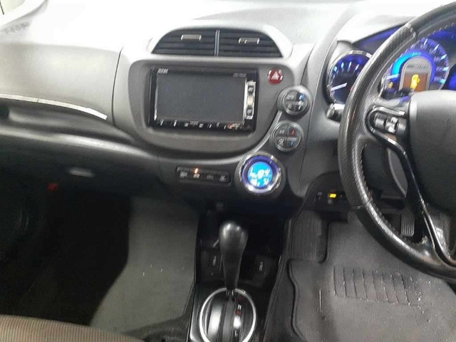 HONDA FIT SHUTTLE 2013