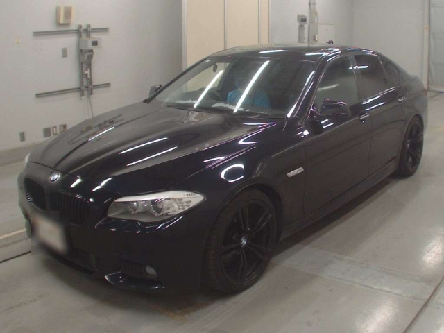 BMW 5 SERIES 2012