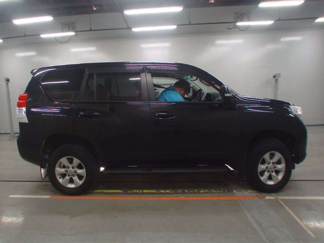 TOYOTA LAND CRUISER PRADO 2011