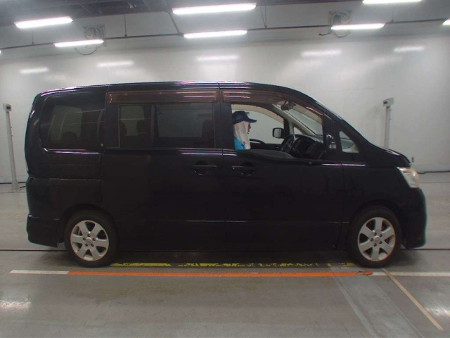 NISSAN SERENA 2009