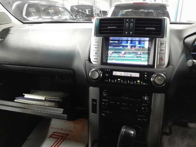 TOYOTA LAND CRUISER PRADO 2011