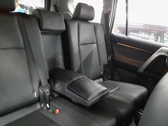 TOYOTA LAND CRUISER PRADO 2011