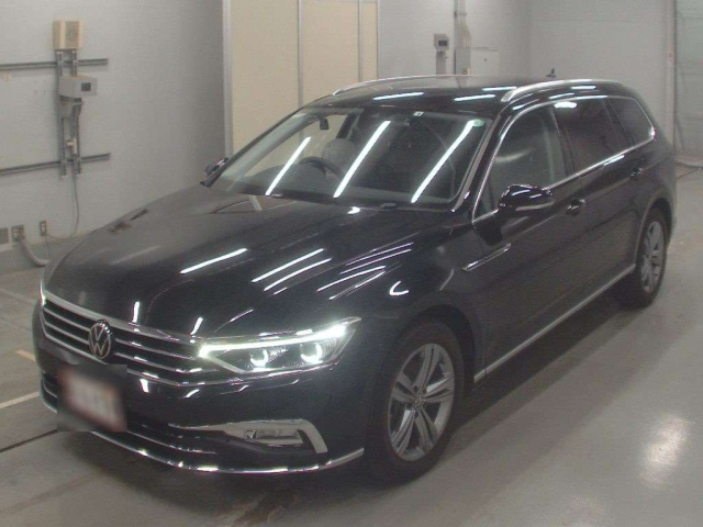 VOLKSWAGEN PASSAT VARIANT 2022