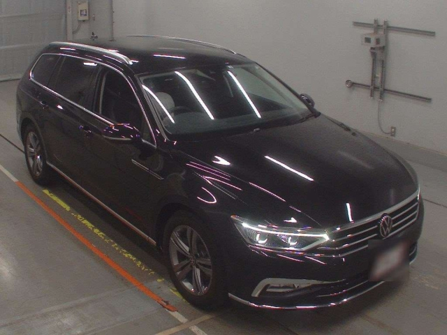VOLKSWAGEN PASSAT VARIANT 2022