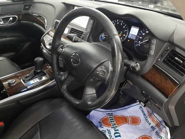 NISSAN FUGA 2011