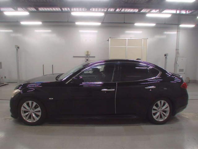 NISSAN FUGA 2011