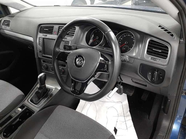 VOLKSWAGEN GOLF 2016