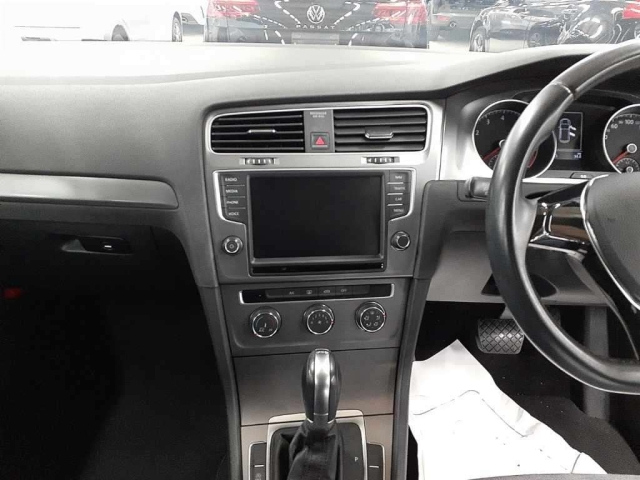 VOLKSWAGEN GOLF 2016