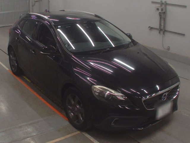 VOLVO V40 2013