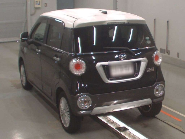 DAIHATSU CAST 2015
