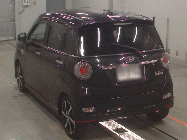 DAIHATSU CAST 2018