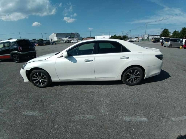 TOYOTA MARK X 2018