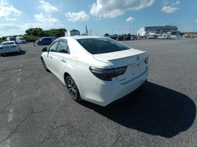 TOYOTA MARK X 2018
