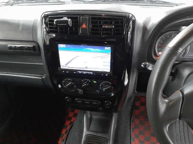 SUZUKI JIMNY 2013