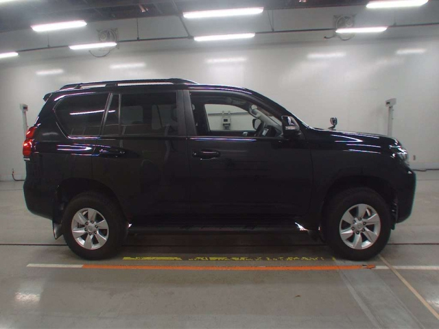 TOYOTA LAND CRUISER PRADO 2022