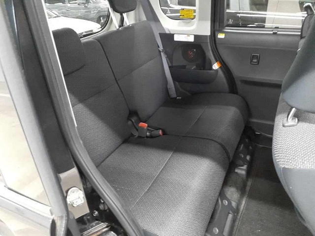 DAIHATSU TANTO 2015