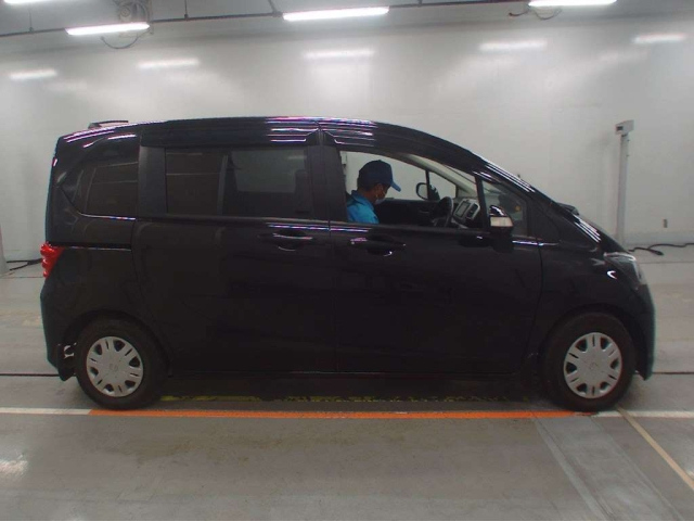 HONDA FREED 2010