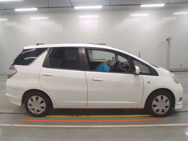 HONDA FIT SHUTTLE 2014