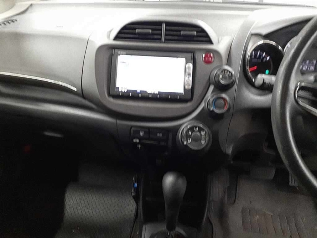 HONDA FIT SHUTTLE 2014