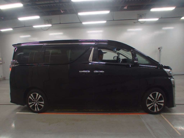 TOYOTA VELLFIRE 2020