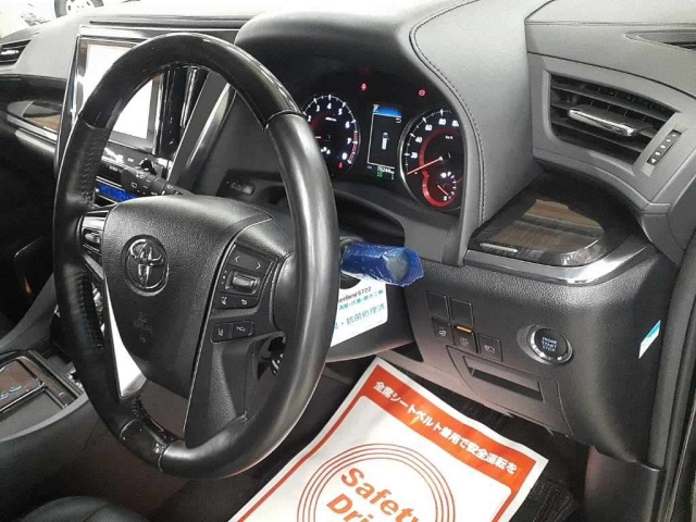 TOYOTA VELLFIRE 2020