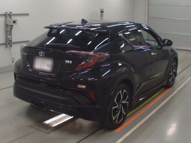 TOYOTA C-HR 2018
