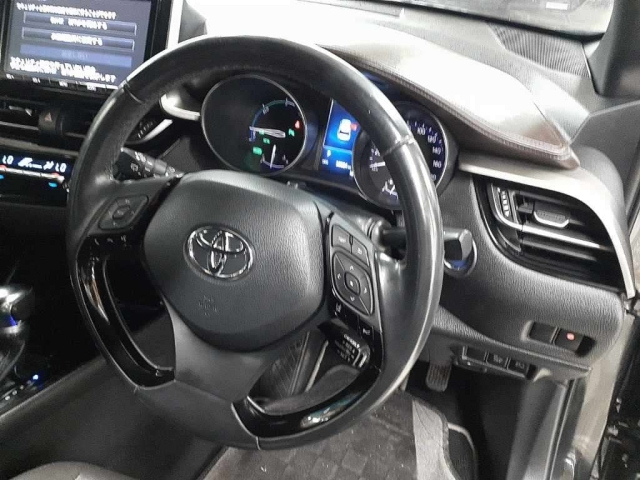 TOYOTA C-HR 2018