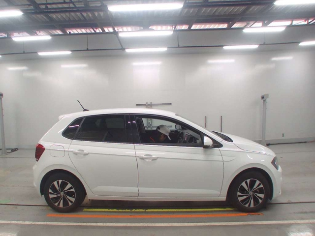 VOLKSWAGEN POLO 2019