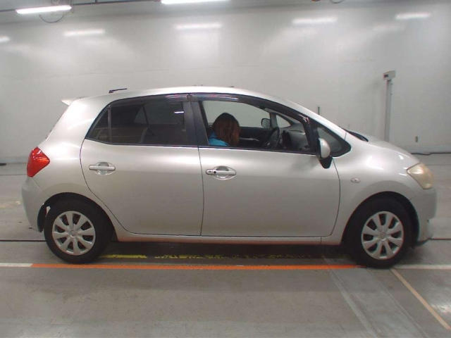 TOYOTA AURIS 2008