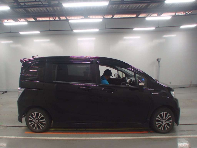 HONDA FREED 2014