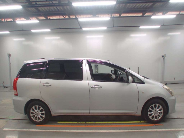 TOYOTA WISH 2008