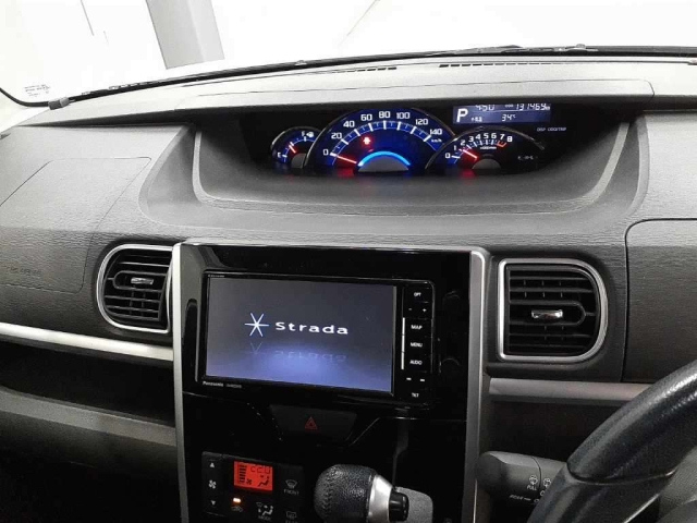 DAIHATSU TANTO 2014