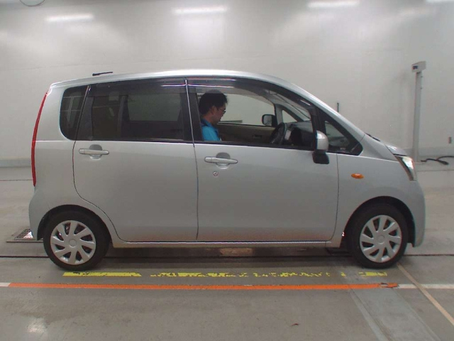 DAIHATSU MOVE 2014