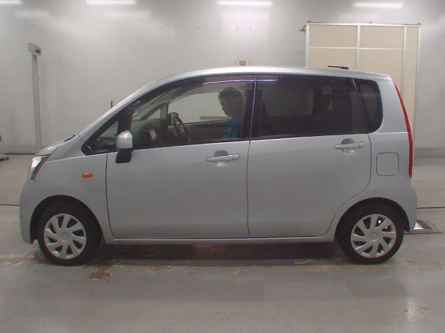 DAIHATSU MOVE 2014