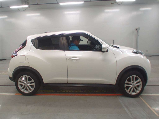 NISSAN JUKE 2016