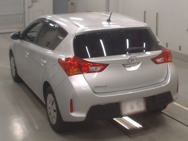 TOYOTA AURIS 2012