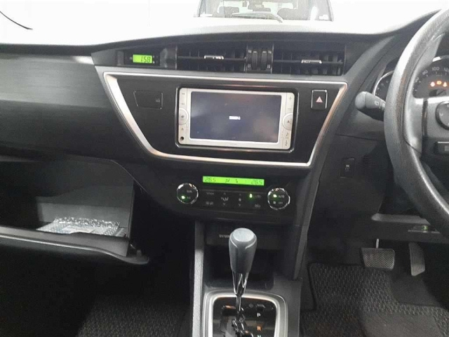 TOYOTA AURIS 2012