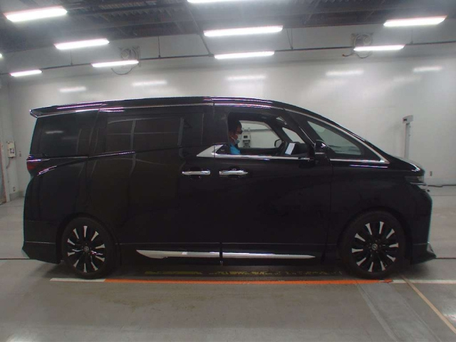 TOYOTA VELLFIRE 2023