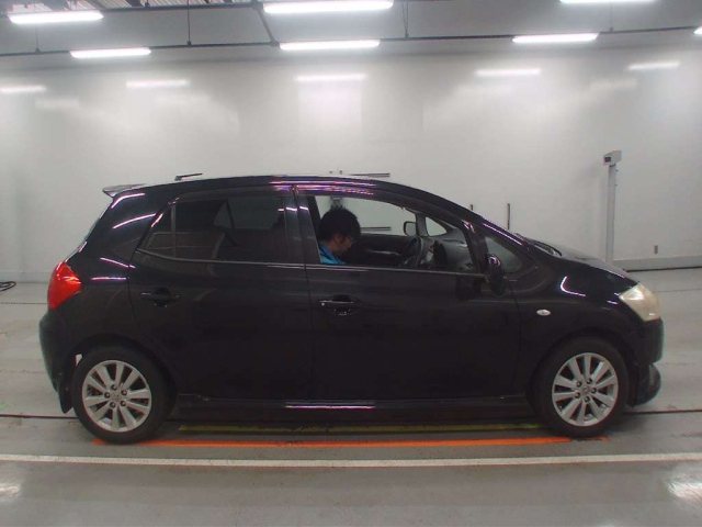 TOYOTA AURIS 2008