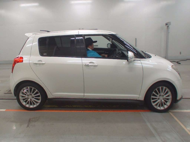 SUZUKI SWIFT 2009