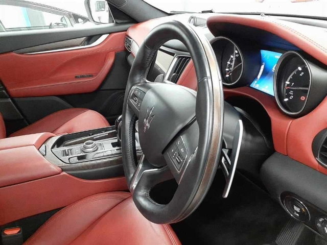 MASERATI LEVANTE 2018