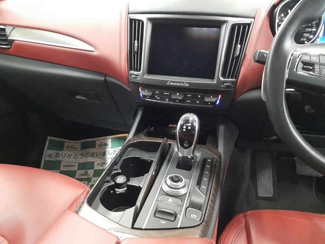 MASERATI LEVANTE 2018